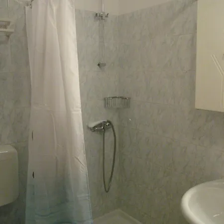 Franjo Apartment *
