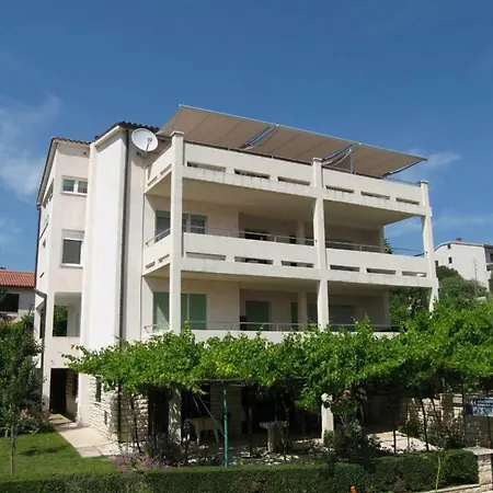 Franjo * Pula